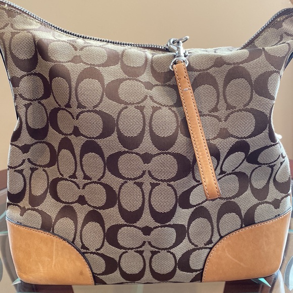 Authentic Coach Signature C Beige/brown Canvas Shoulder Bag - Picture 2 of 7